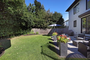  Photo 44