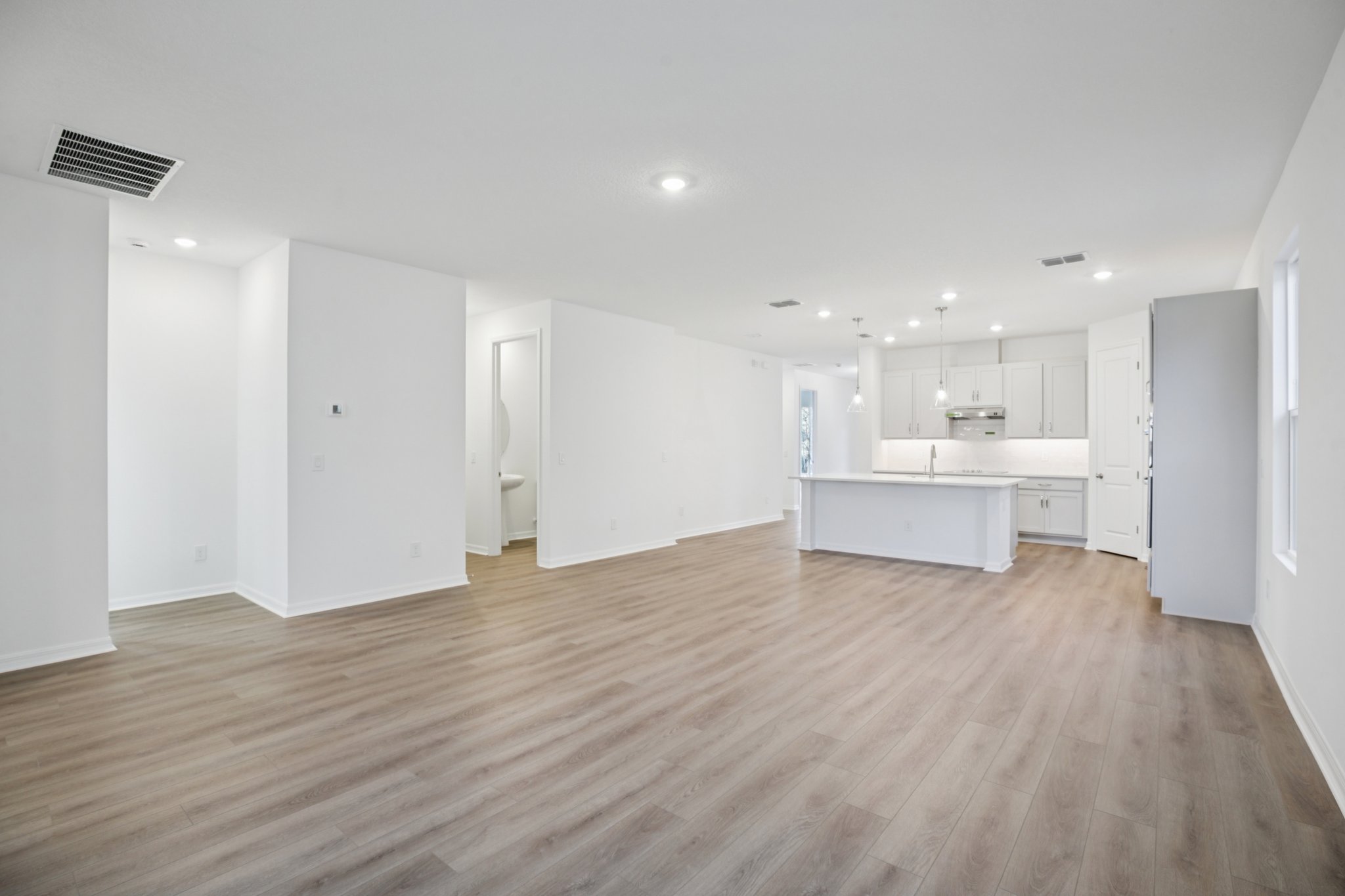 Saunter Dr-S3012-007.jpg