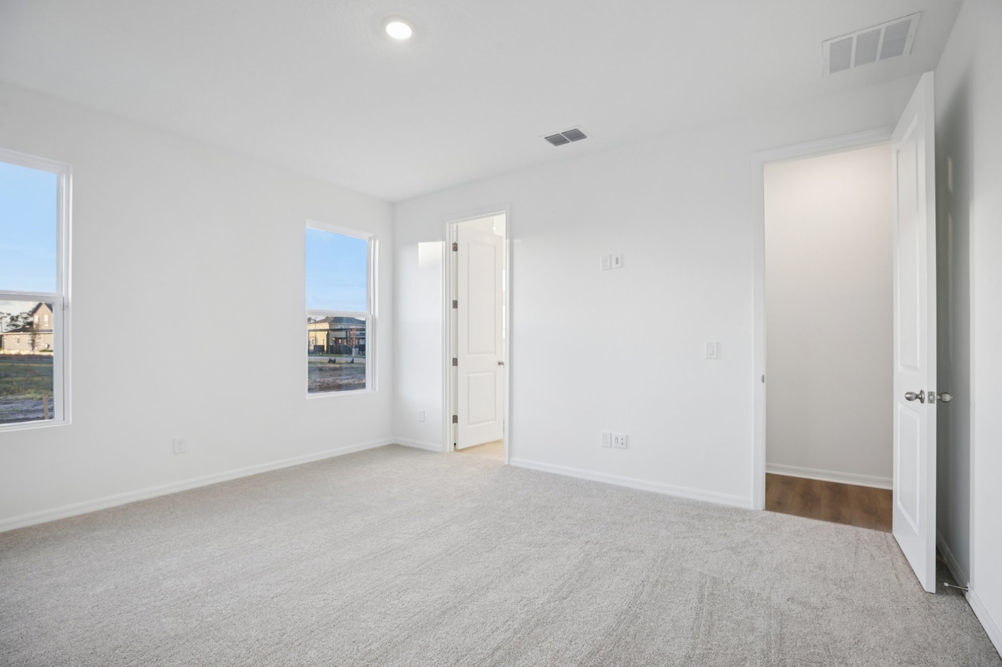 Saunter Dr-S3012-030.jpg