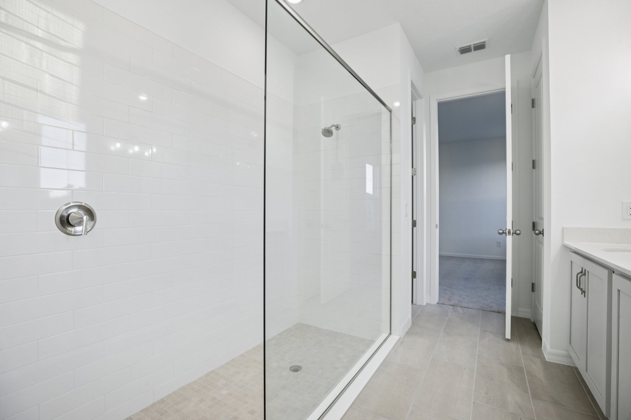 Saunter Dr-S3012-035.jpg