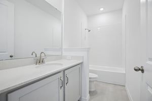 Saunter Dr-S3012-038.jpg