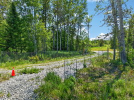  Photo 40