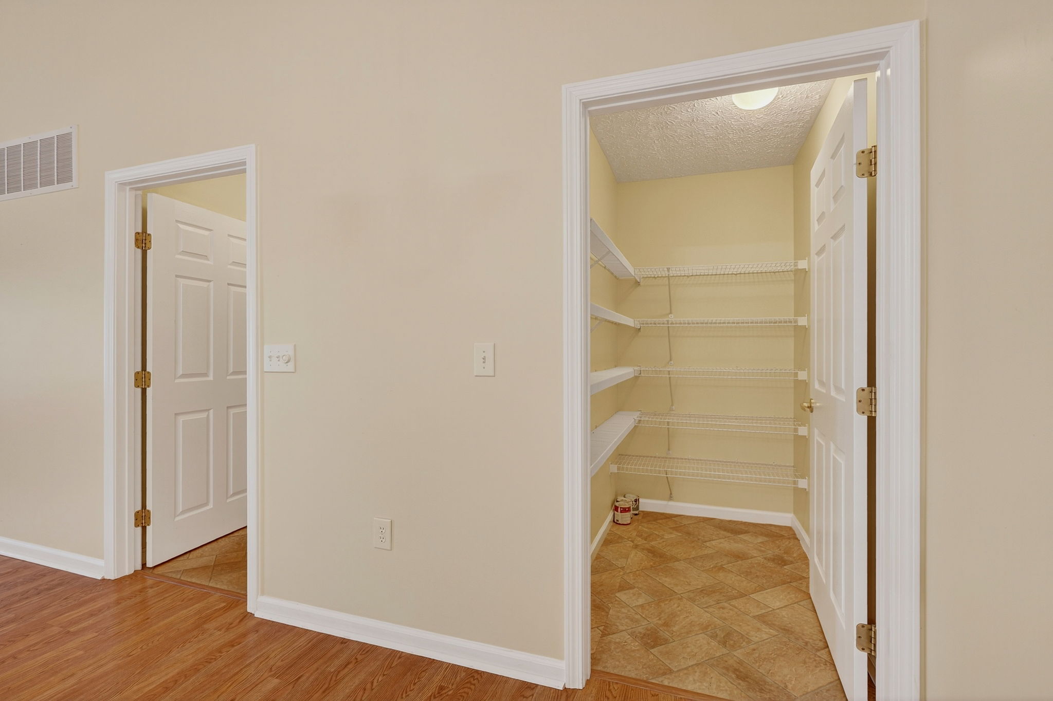 6687 Eagle Ridge Lane 32