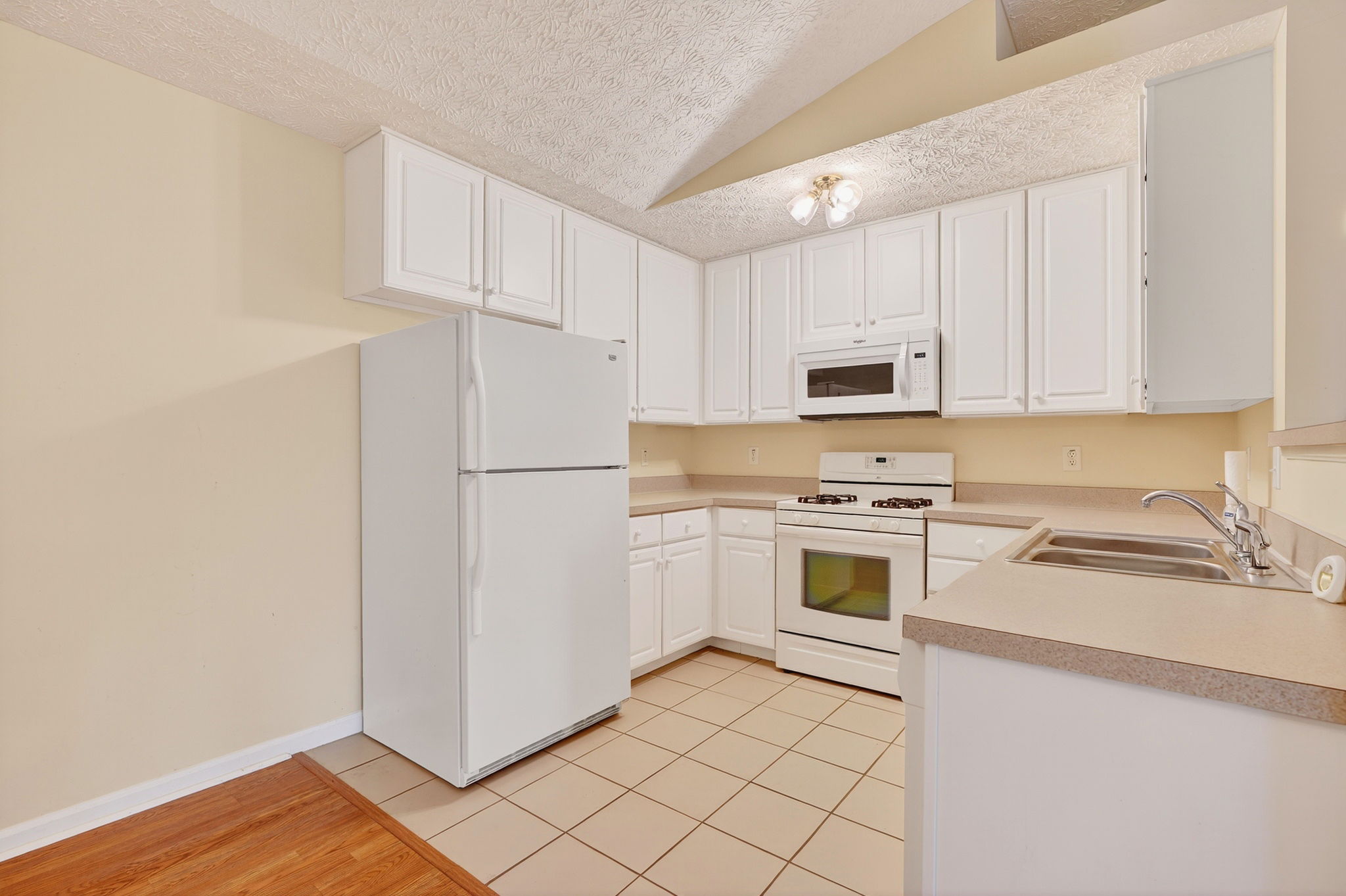 6687 Eagle Ridge Lane Interior 00002