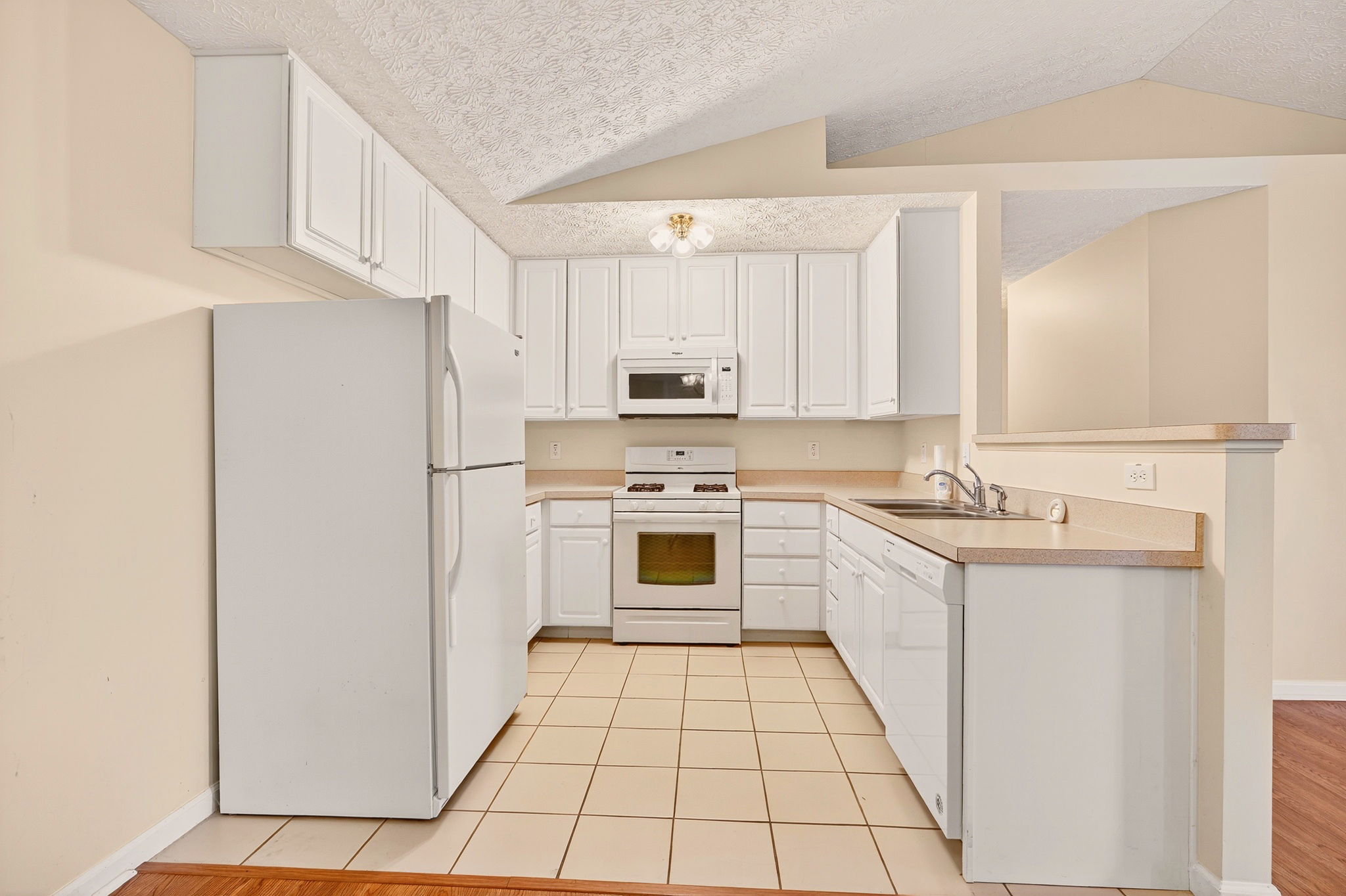 6687 Eagle Ridge Lane Interior 00003