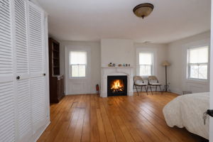  Photo 48