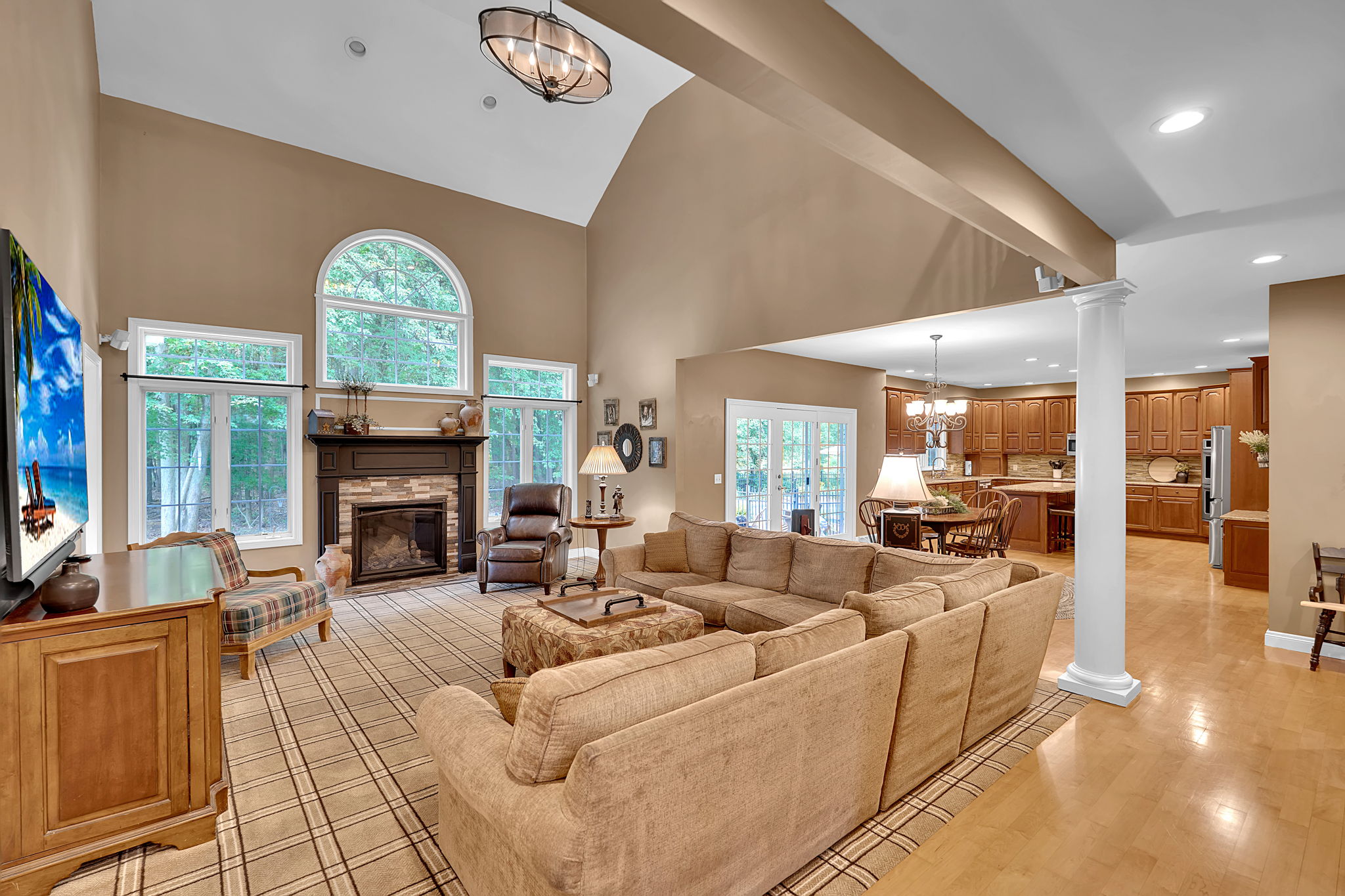  Photo 46
