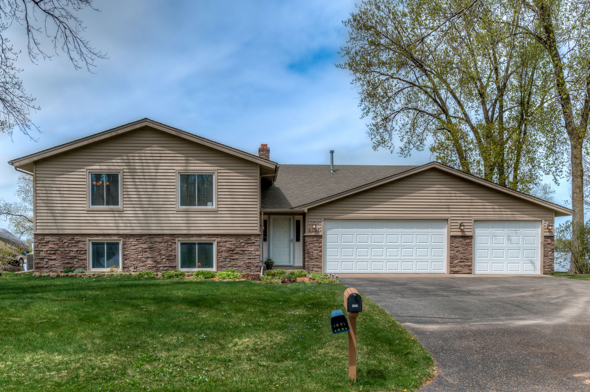 6697 E Shadow Lake Dr, Circle Pines, MN 55014 ArchiPix