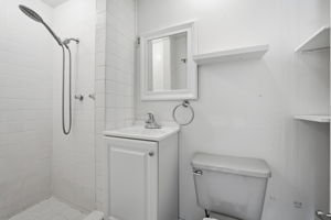  Photo 36