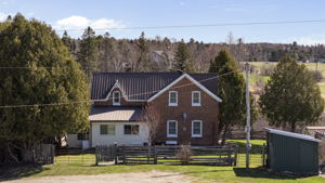  Photo 0