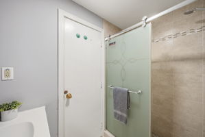  Photo 35