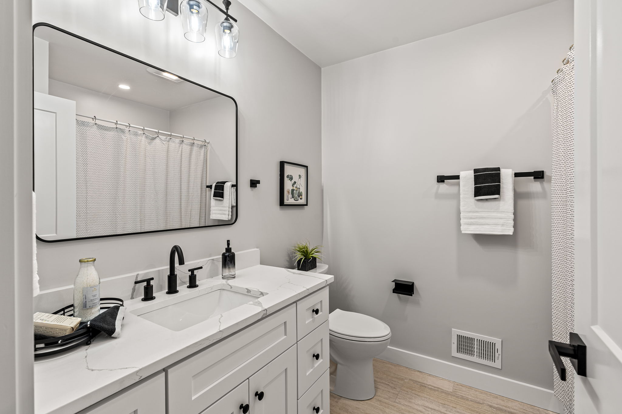 67 Hood Rd, Tewksbury, MA 01876, USA Photo 30