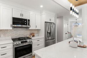 67 Hood Rd, Tewksbury, MA 01876, USA Photo 27