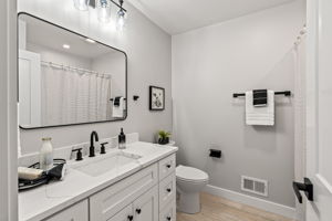 67 Hood Rd, Tewksbury, MA 01876, USA Photo 29