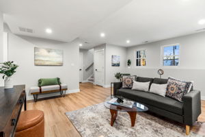 67 Hood Rd, Tewksbury, MA 01876, USA Photo 49