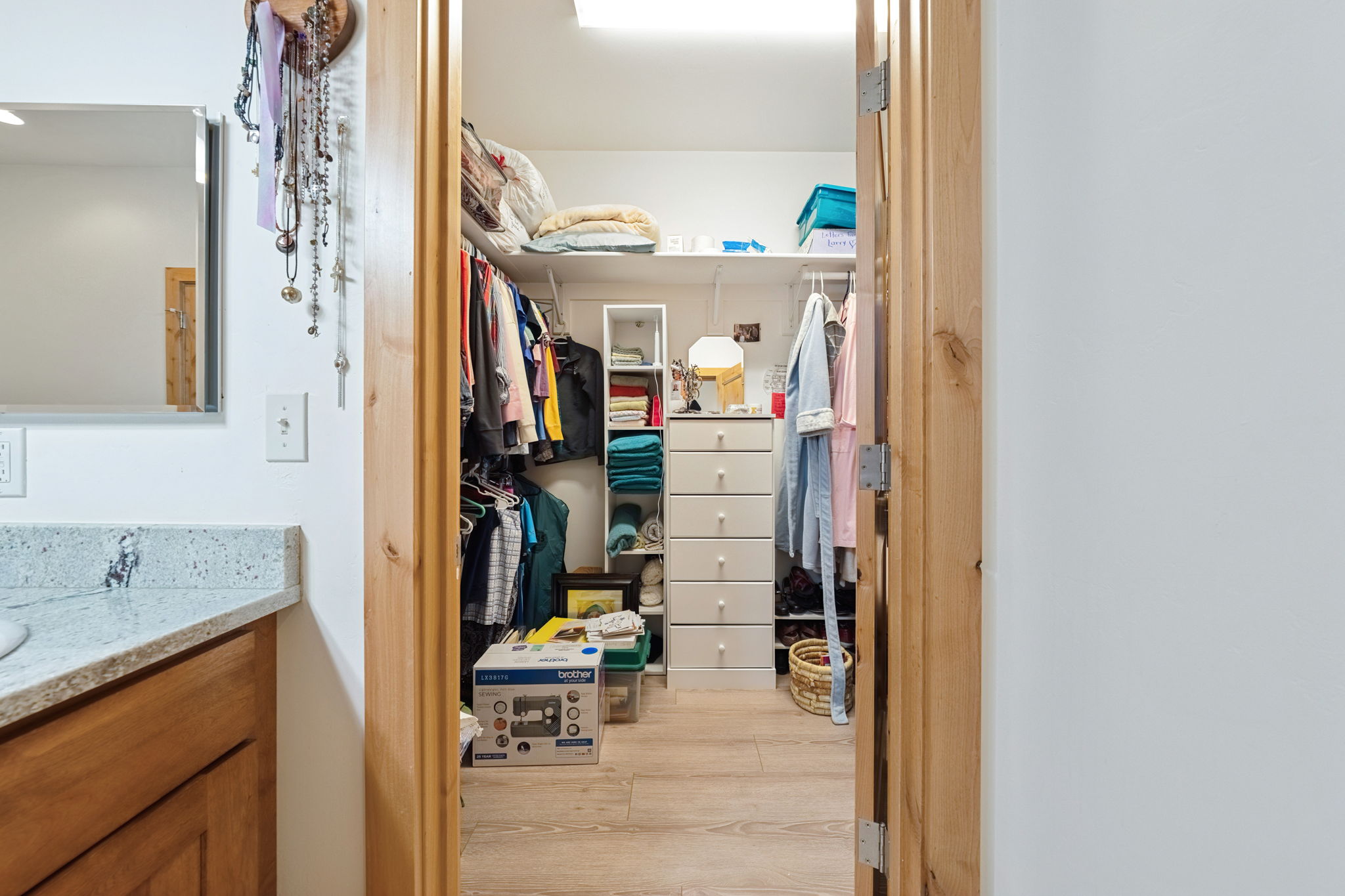  Photo 42