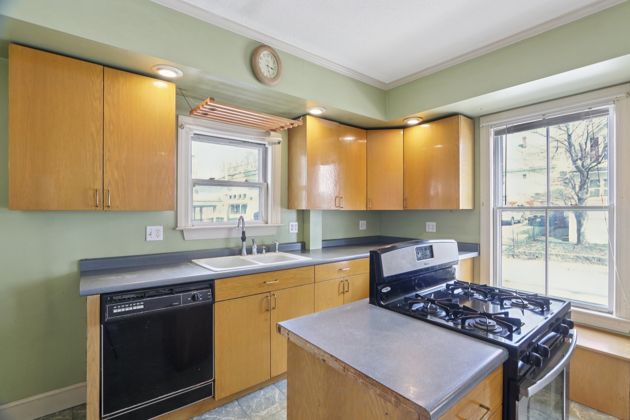 Neil St-S0704-020.jpg