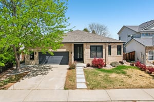 Clarendon Dr-S2304-002.jpg