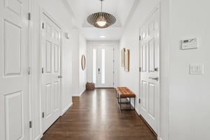 Clarendon Dr-S2304-006.jpg
