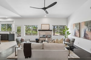 Clarendon Dr-S2304-009.jpg