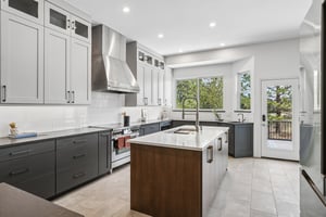 Clarendon Dr-S2304-024.jpg