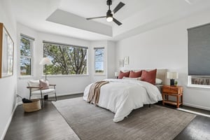 Clarendon Dr-S2304-033.jpg