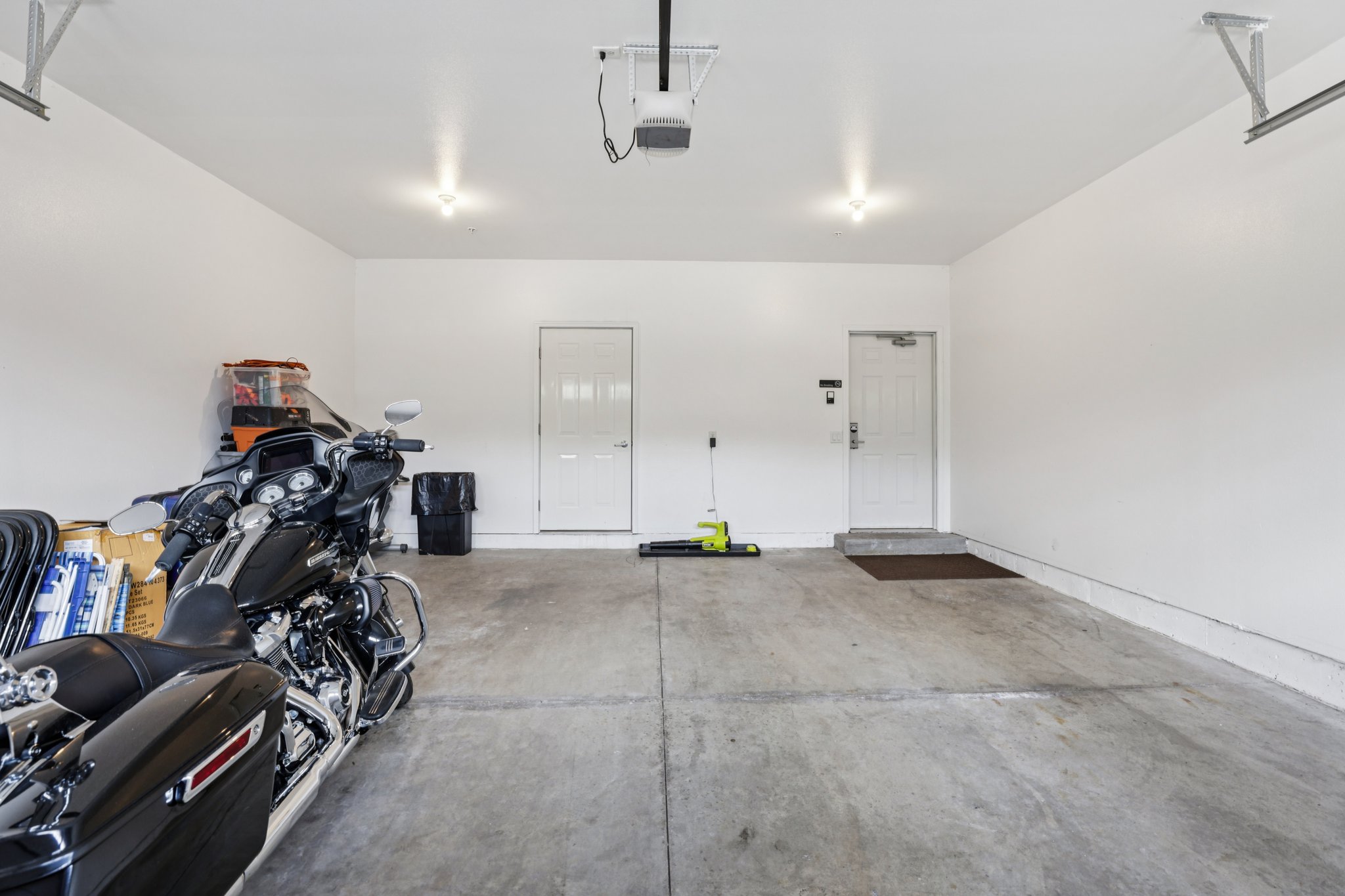 E Lake Ave 211-S2309-049.jpg