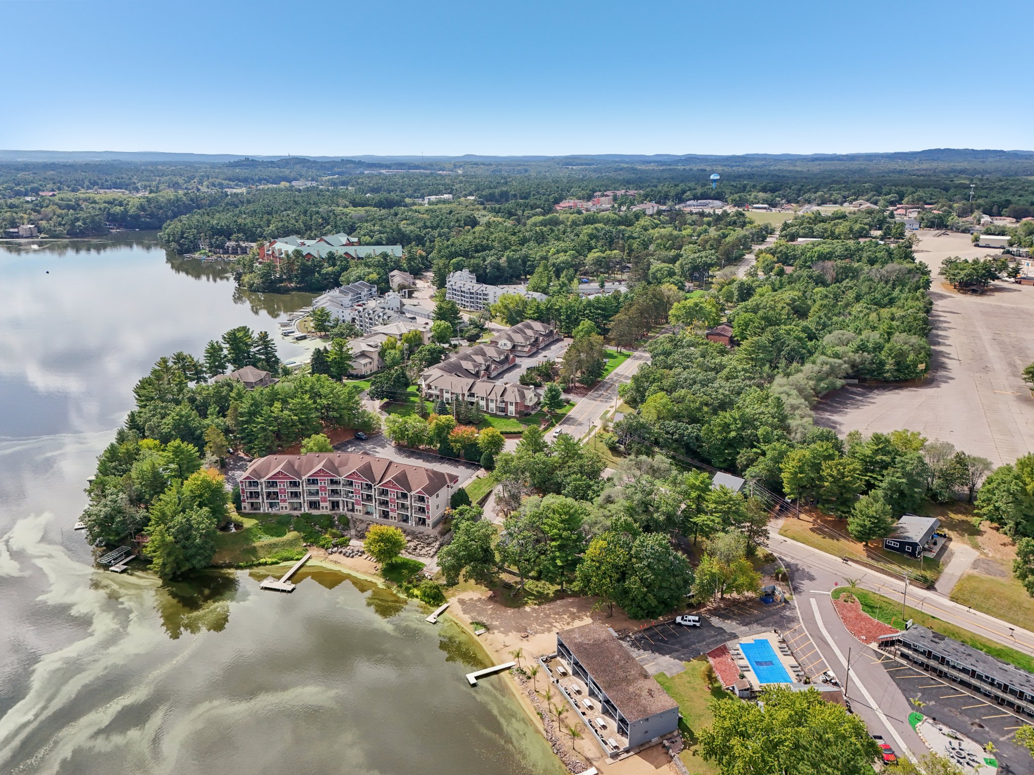 E Lake Ave 211-S2309-067.jpg
