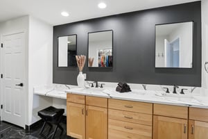 E Lake Ave 211-S2309-034.jpg