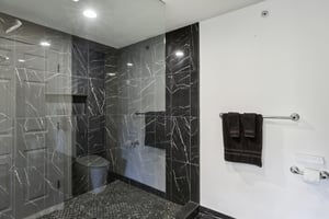E Lake Ave 211-S2309-037.jpg