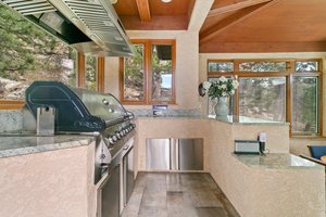 Outdoor Kitchen