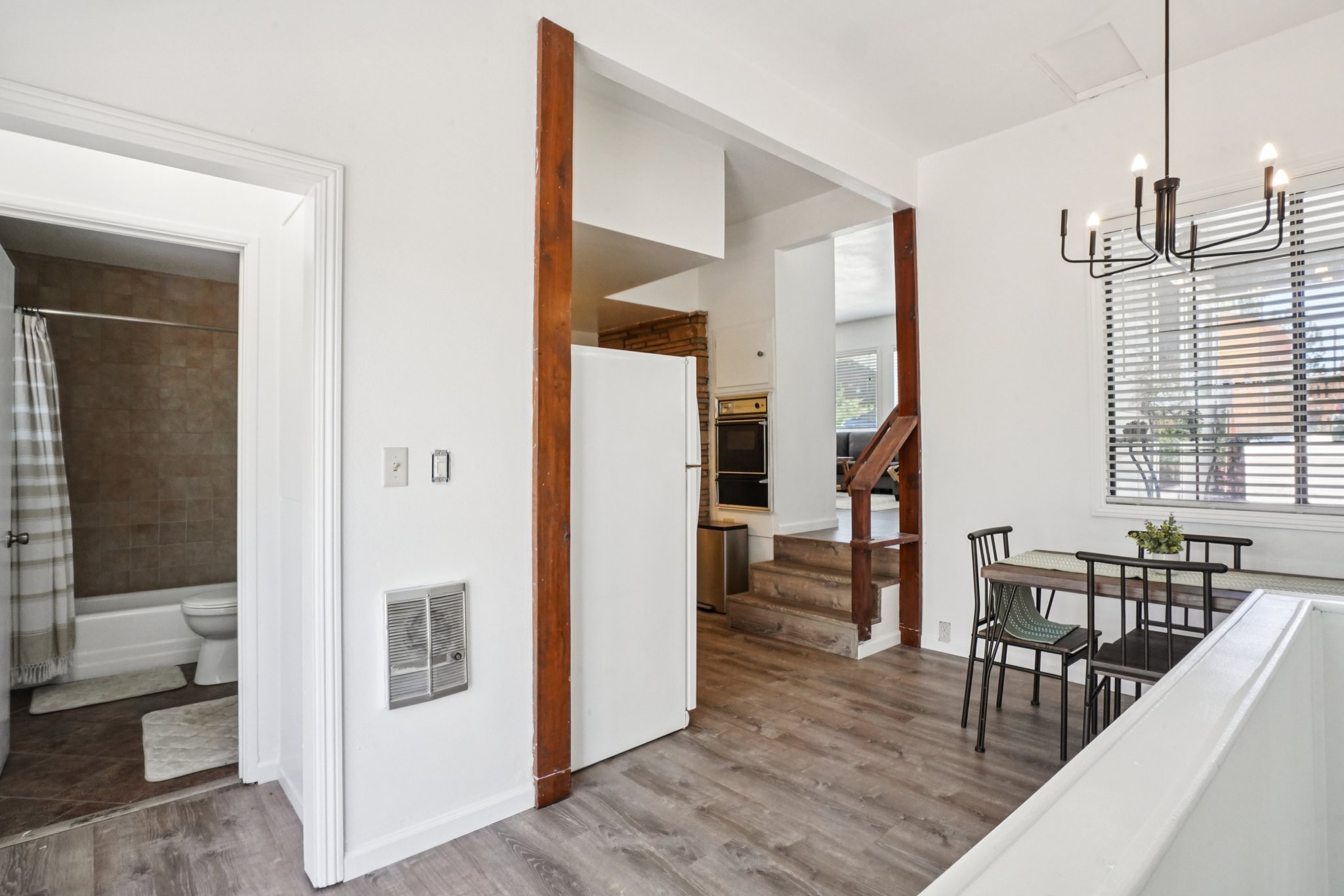 Villa Grove Ave-1306-013.jpg