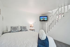 Villa Grove Ave-1306-020.jpg