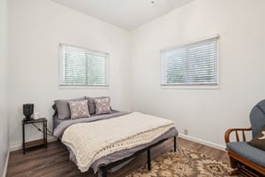 Villa Grove Ave-1306-024.jpg