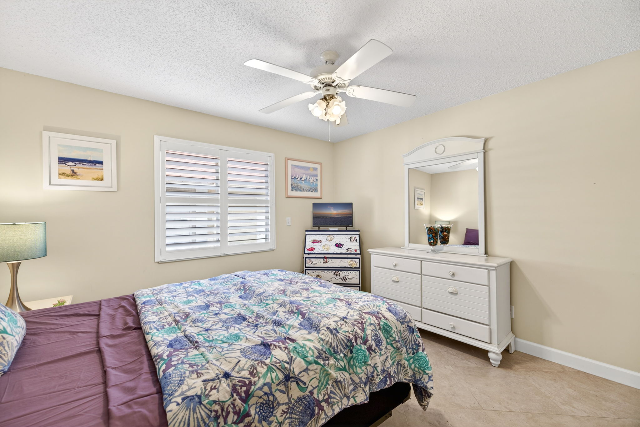 Guest Bedroom 1 - 2 of 2