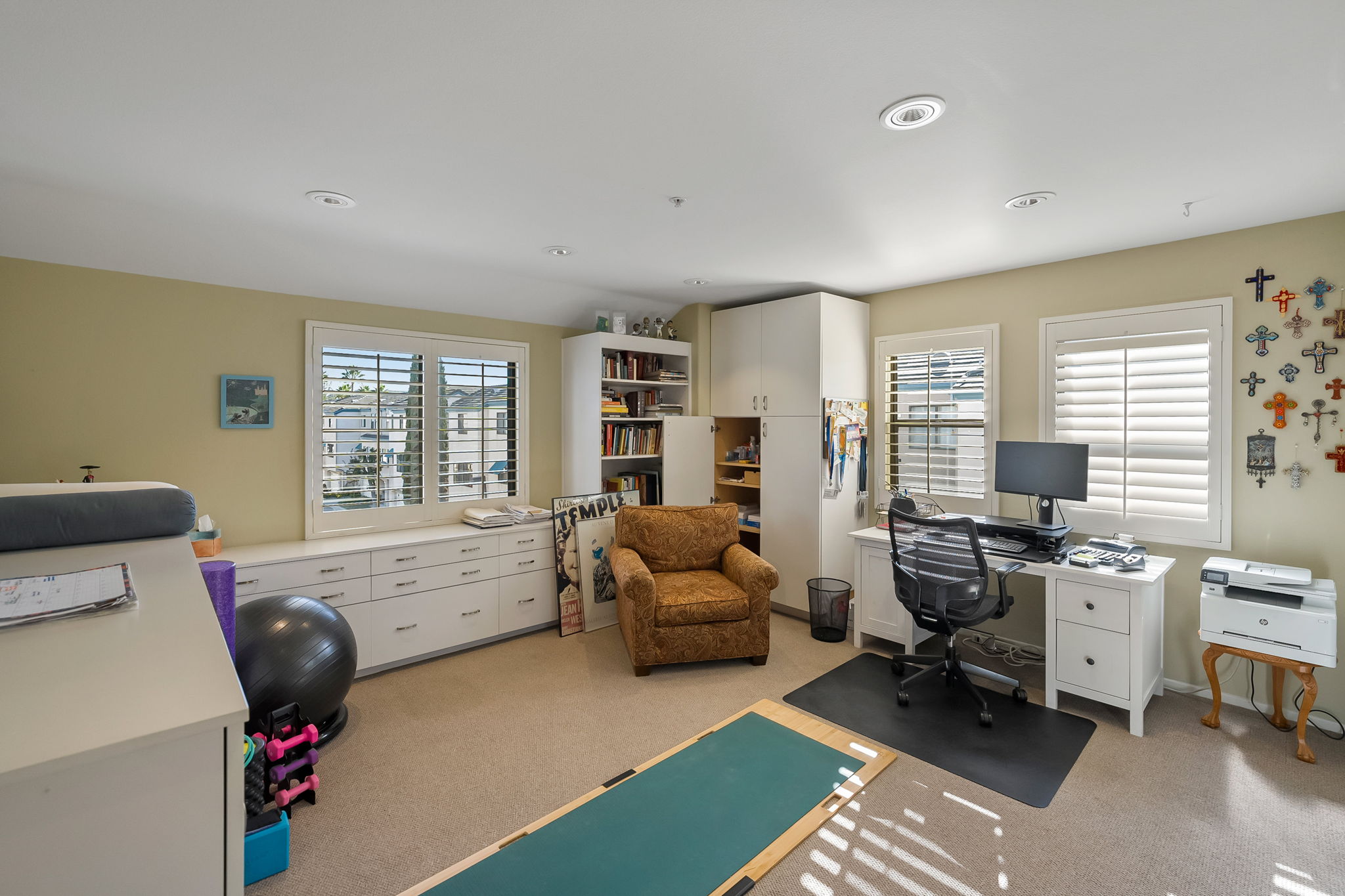 6701 Hannum Avenue-33