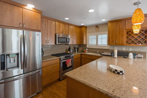 6701 Hannum Avenue-24