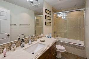 6701 Hannum Avenue-32