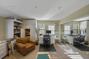 6701 Hannum Avenue-34