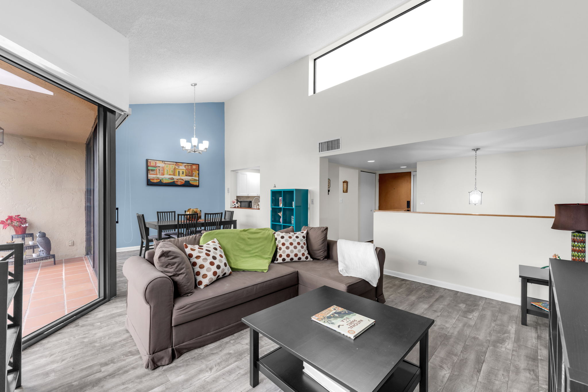  Photo 9