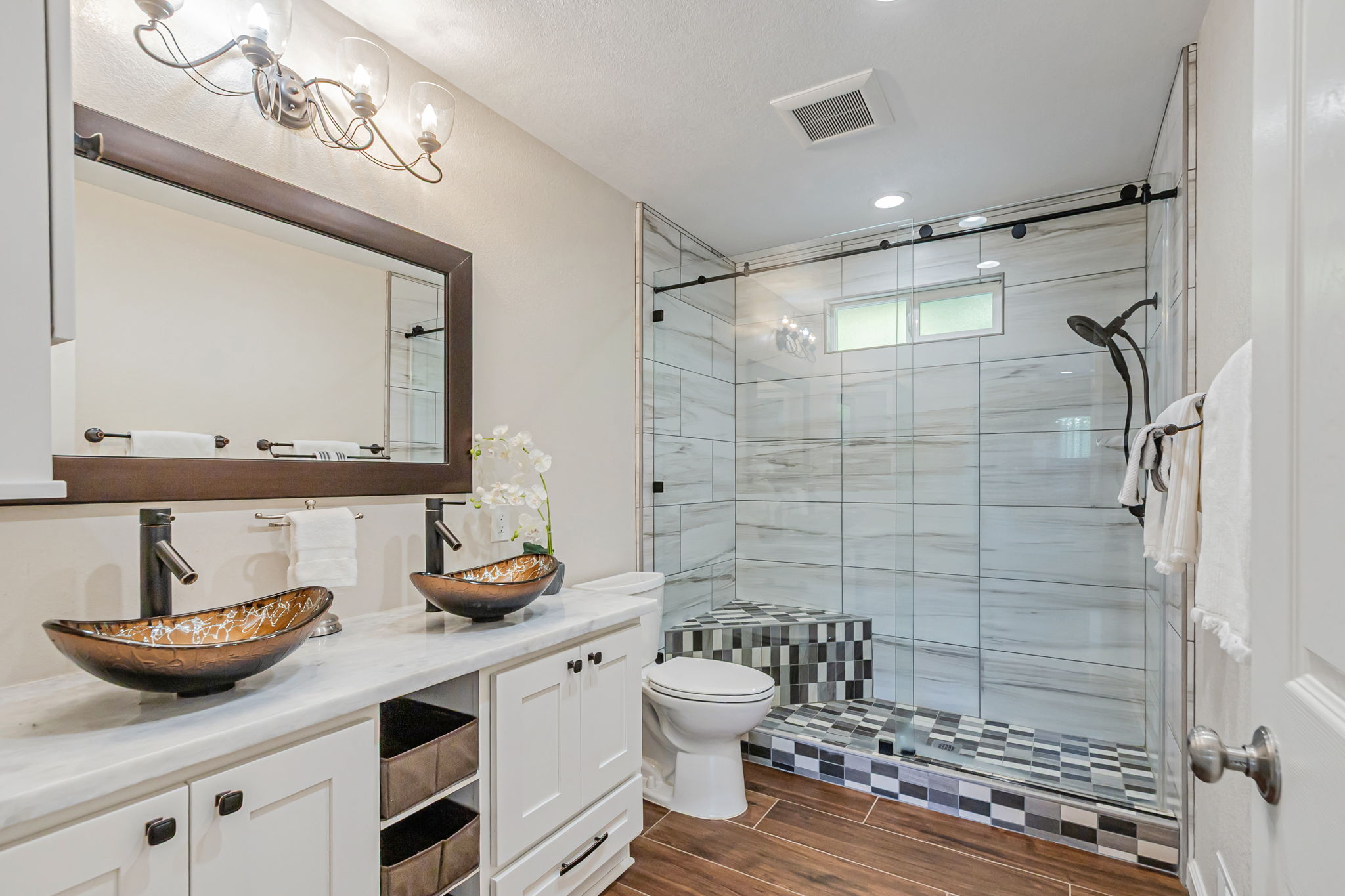041_6702 Heathfield Dr