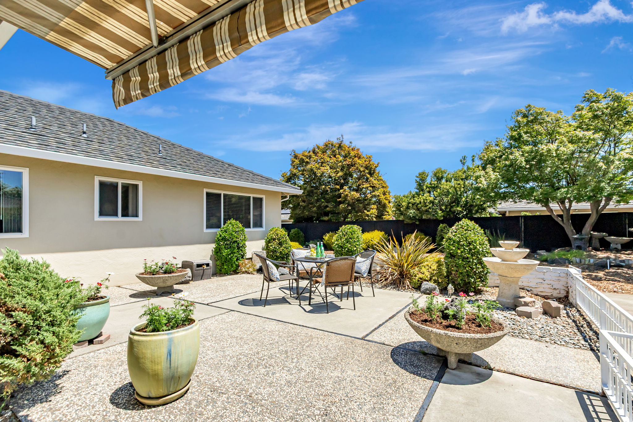 044_6702 Heathfield Dr