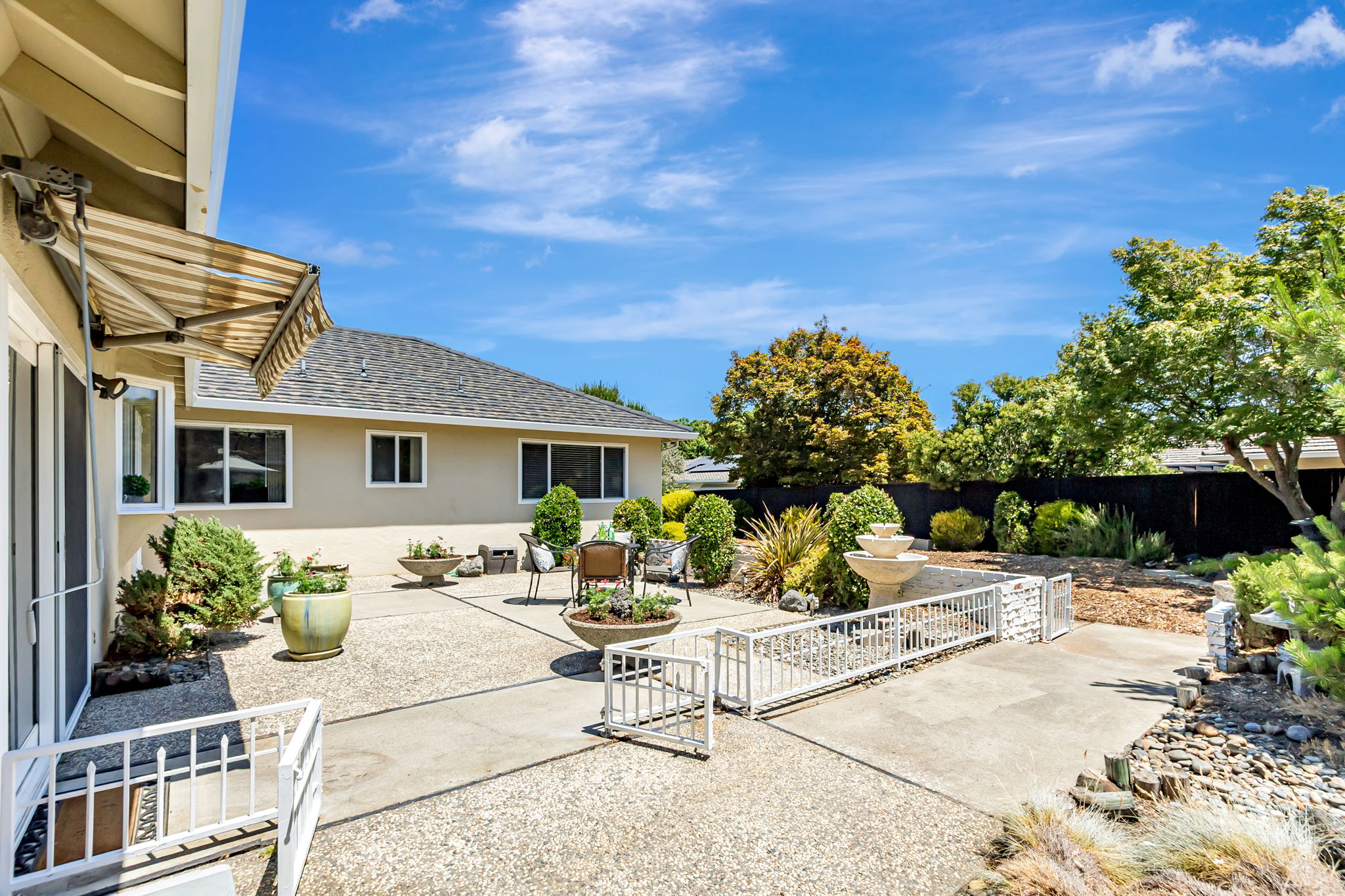 047_6702 Heathfield Dr
