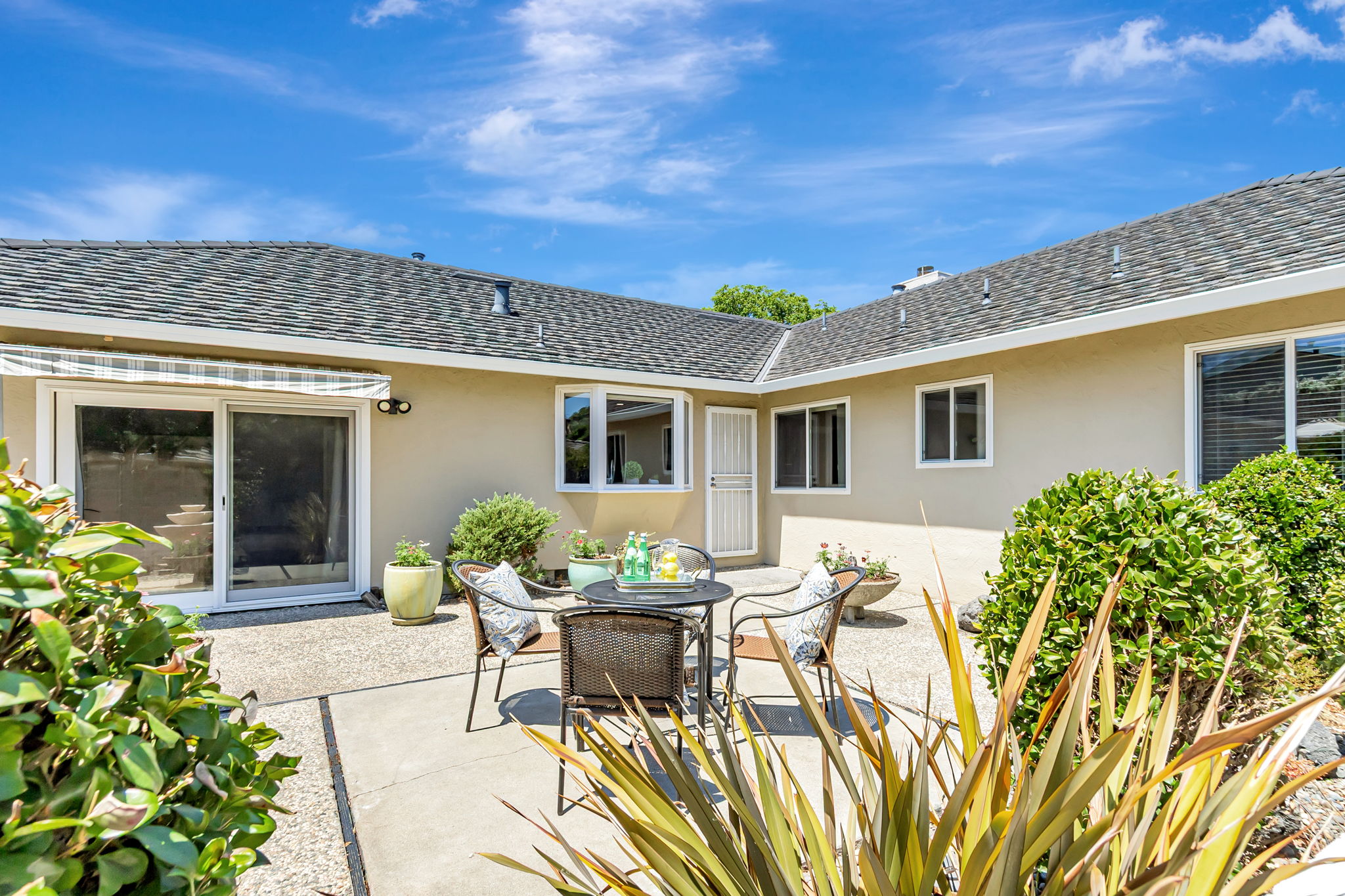 048_6702 Heathfield Dr