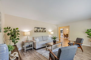 009_6702 Heathfield Dr