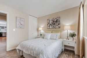 037_6702 Heathfield Dr