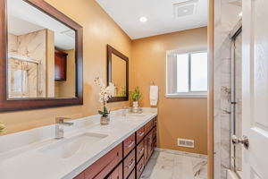 042_6702 Heathfield Dr