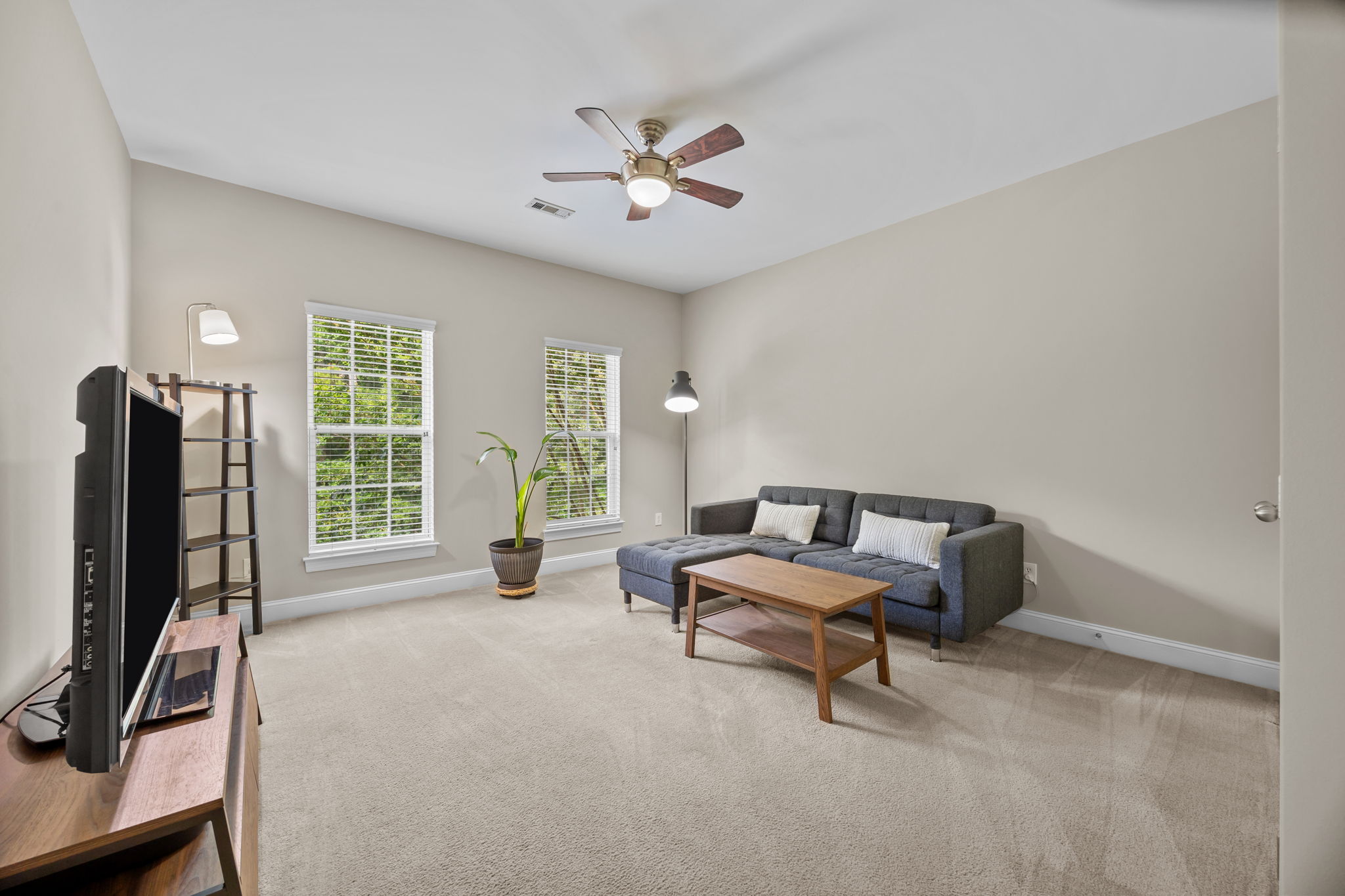 Bedroom 3 with ceiling fan