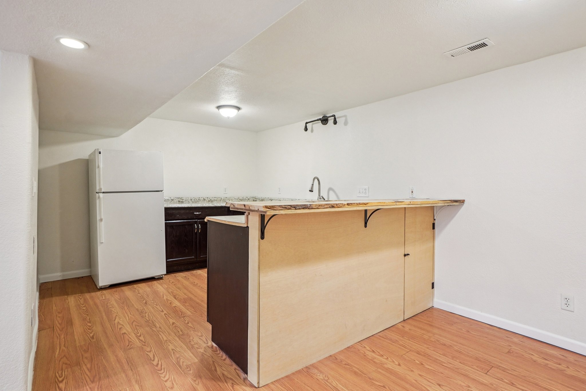 Grove St-S0904-018.jpg