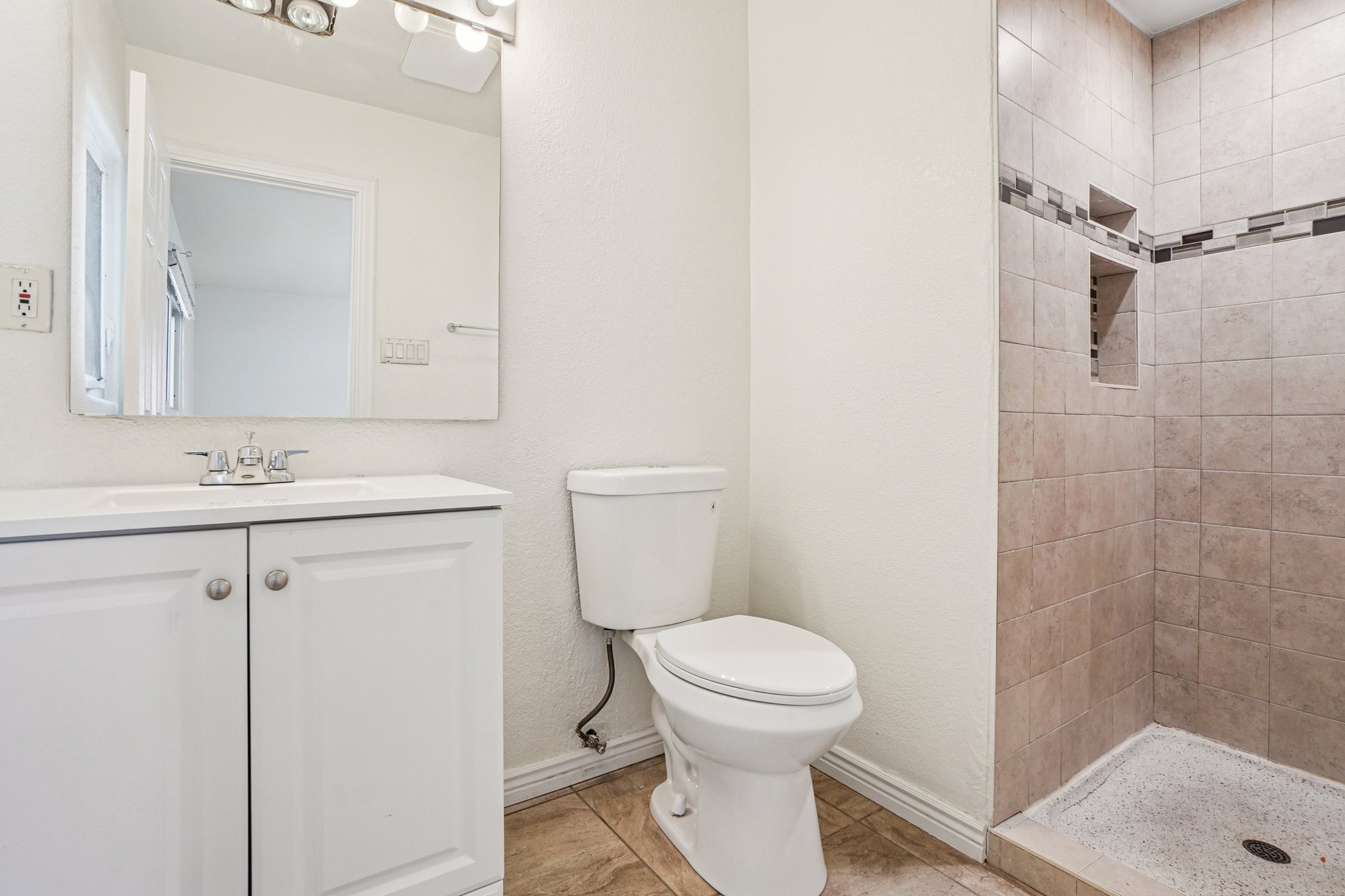 Grove St-S0904-030.jpg